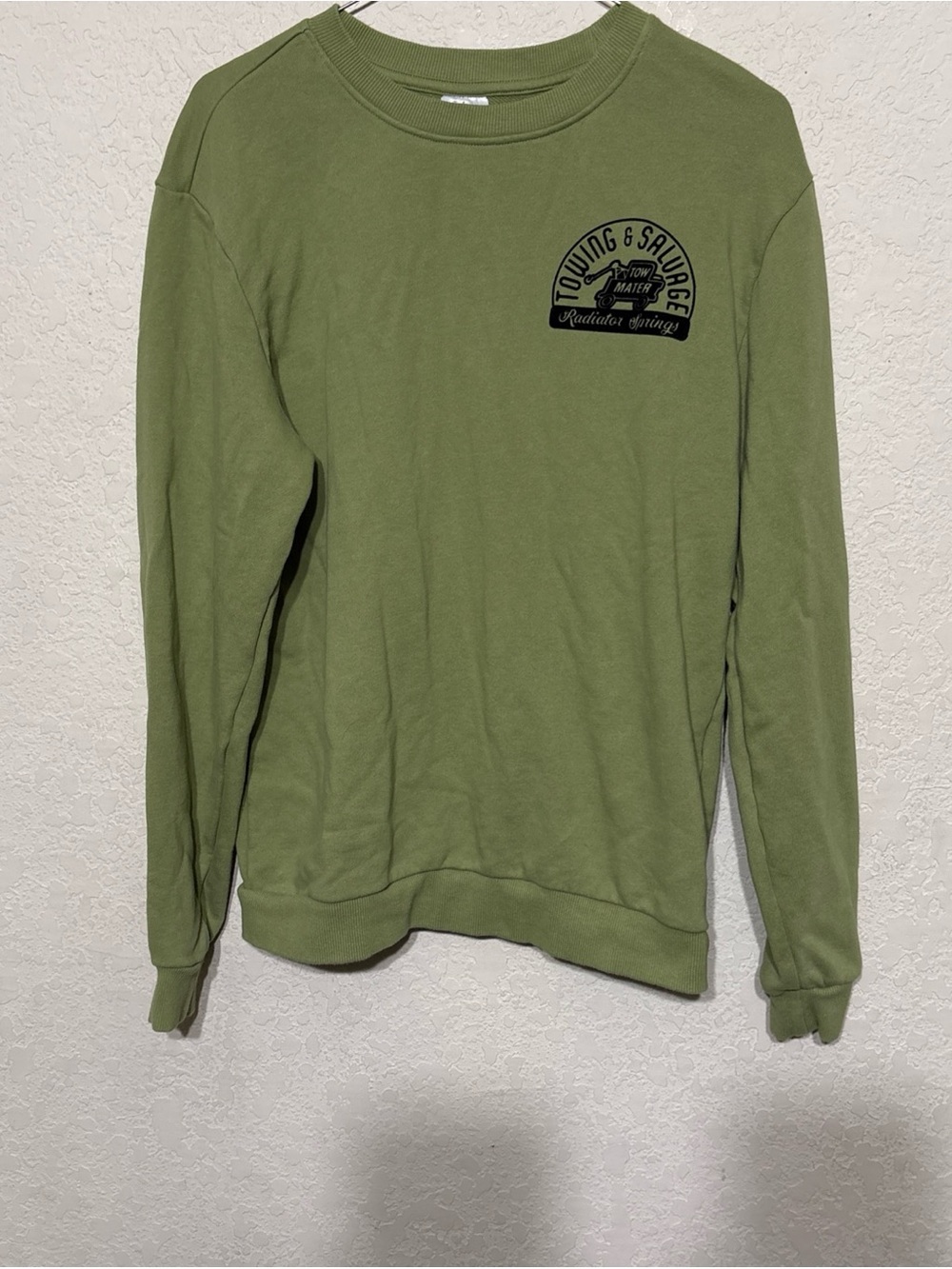 Disney Parks Cars Towmater Olive Green Pullover Sweatshirt XS